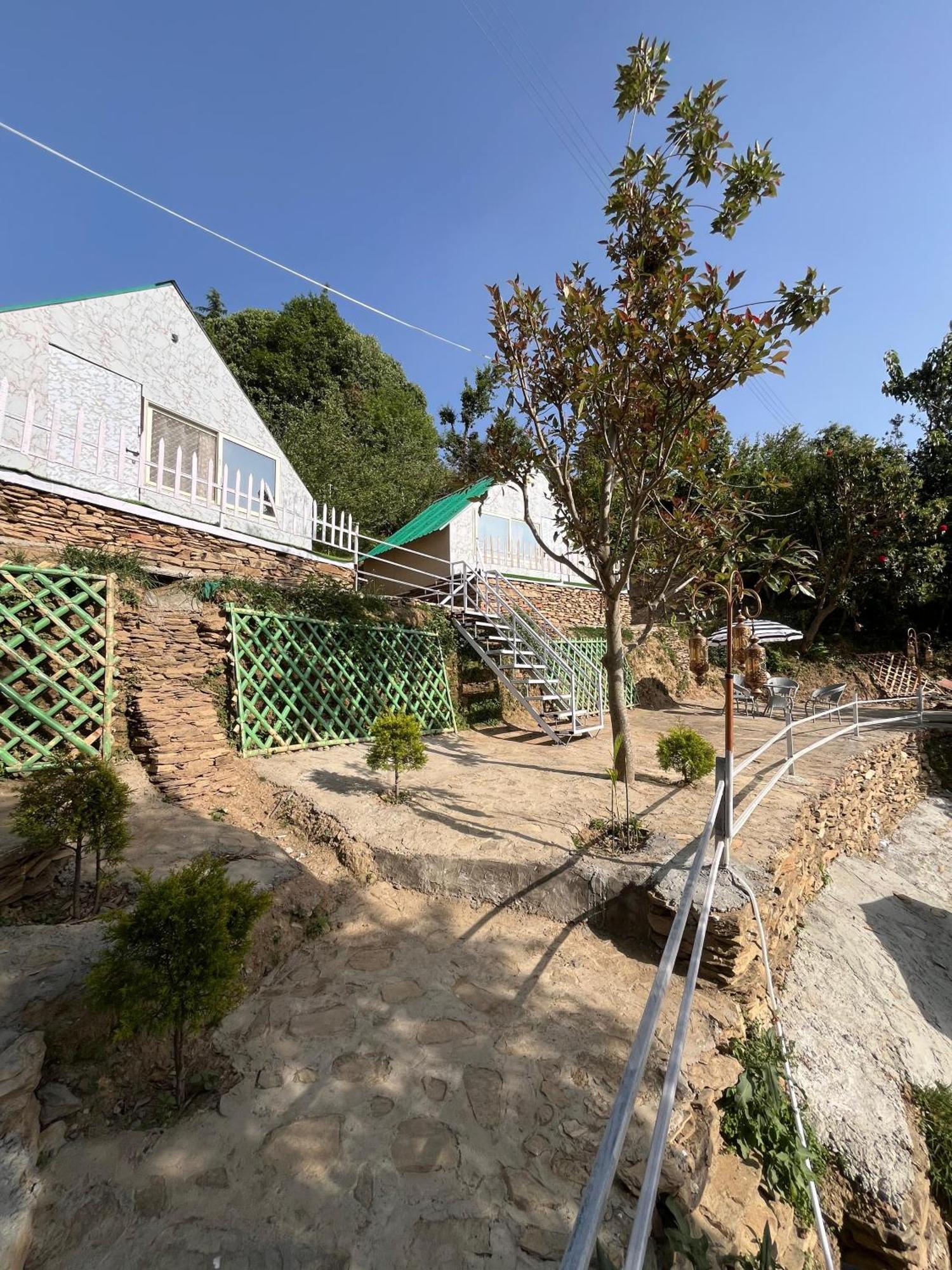 The Rare One'S Mukteshwar - Resort & Cafe Exterior photo